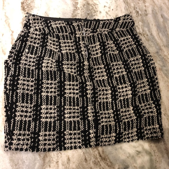 F21 Mini Skirt - Picture 3 of 4